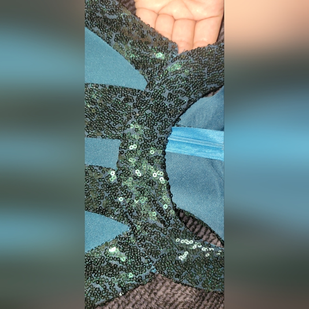Beautiful Blueish/Green Sequin Formal Dress - Picture 8 of 9